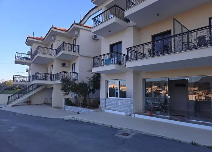 Elea 7 إيليا لاكونياس